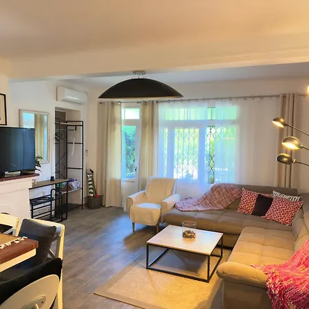 Fleurs Cap D'antibes * Antibes